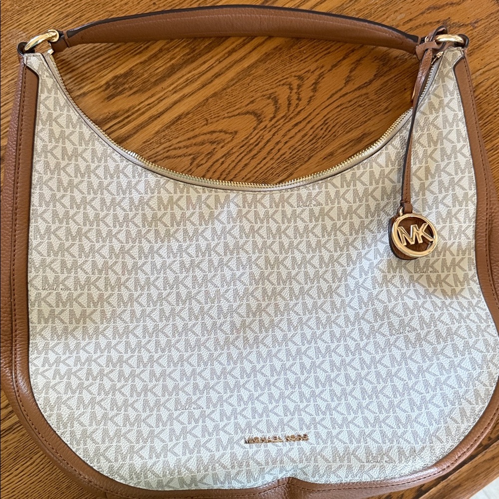 Michael Kors Tan and White Shoulder Bag